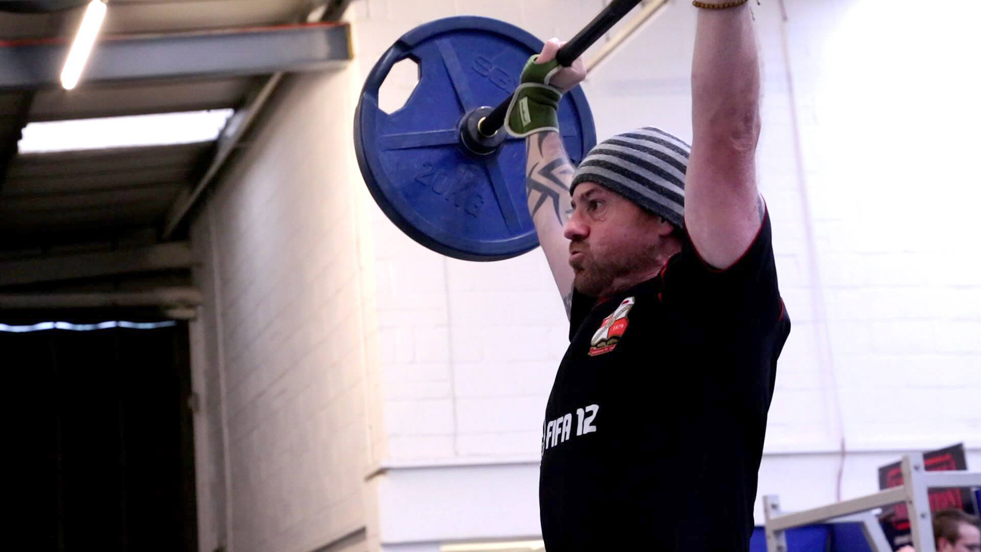 600 SECS Adam Evans weight lift up